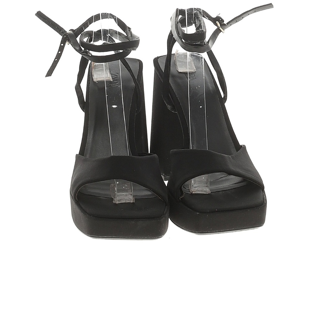 Zara block heel with straps